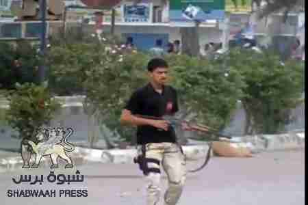 الجندي الراقص : يقتل الجنوبيين بدم بارد - فيديو توثيق