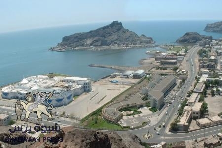ناشطون شباب يدعون لوقفة صامتة امام مجمع عدن مول تنديداً بالعنف بالعاصمة عدن