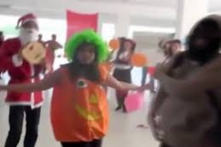 شباب تونس يتحدون حركة النهضة برقصة ,,خلّيك من الأفغان,, (فيديو)