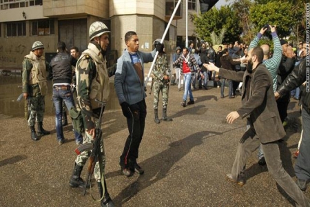 صحف: الجيش المصري للإخوان: صبرنا لن يدوم طويلاً