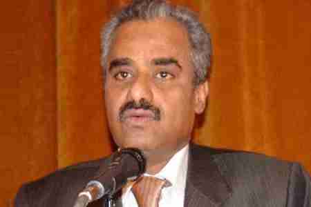 الدكتور باصرّه : أتحدى علي صالح و قادة حزب الاصلاح النزول الى عدن .