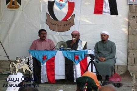 الشيخ بن شعيب :أخبرت  الرئيس اليمني هادي باننا لن نقبل أي حوار لايكون نديا بين دولتين  ولاتراجع عن استعادة دولتنا.