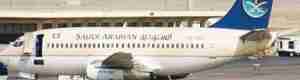 راكب يؤخر إقلاع طائرة سعودية مطالبا بمحرم شرعي للمضيفات