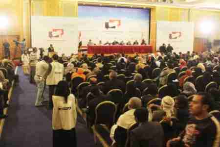 النساء يقدن لجان الحوار باليمن