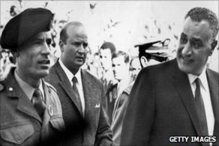 ليبيا: هدم تمثال جمال عبد الناصر في بنغازي