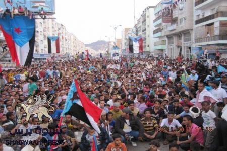 خلافات في الحراك على وثيقة تدعو لشرعية البيض وعسكر يتعهد بإفشال مهرجان النوبة
