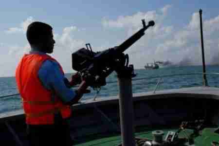 إعتراض سفينة تنزانية بالقرب من ساحل شقرة ونقلها إلى عدن