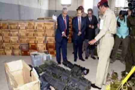 الحكومة اليمنية تتوعد تجار السلاح بالاعلان عن قائمة سوداء