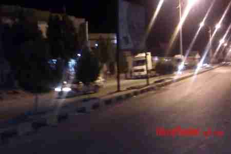 متضرري كوارث  عام 2008 يقطعون  الشارع العام بمديرية تريم والطريق الدولي  لتجاهل السلطات لمطالبهم