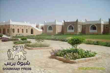 انفجار لغم في حورة حضرموت يستهدف ناقلات نفط ويسقط ضابط وجنديان جرحى