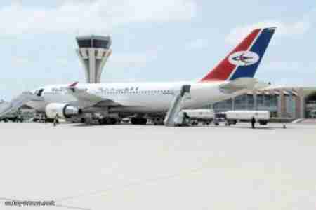 هبوط اضطراري لطائره يمنية بسبب موجة الغبار في عدن