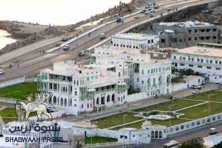 محافظ حضرموت يوجه بصرف سبعة ملايين ريال ضيافة قبائل البيضاء المقتحمين للمكلا بسلاحهم