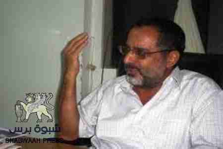 ناشط سياسي يوجه رسالة لباسندوة:على أي قانون تملكون عقارات الدولة لمستأجريها وهي ملك لكل يمني .