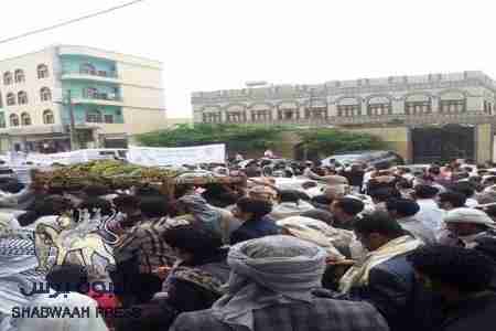 الالاف في صنعاء يشيعون جثمان الشهيد حسن جعفر أمان