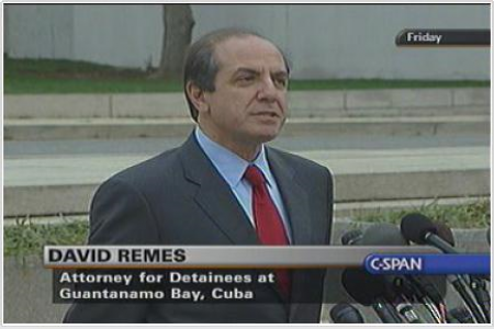 محام أمريكى يكشف عن توجه بلاده لإرسال معتقلين يمنيين في جوانتانامو لبلد آخر