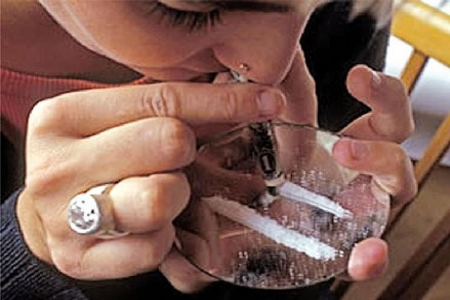 القبض على ثلاثة عشر يمني يتاجرون بالمخدرات في أمريكا