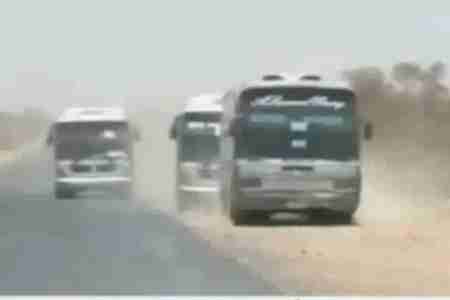 إصابة ثلاثين يمنيا من المرحلين من السعودية في انقلاب حافلة على الحدود