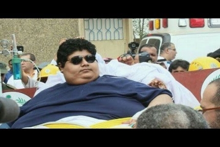 العاهل السعودي يأمر بالمساعدة الطبية لرجل وزنه 610 كيلوغرام