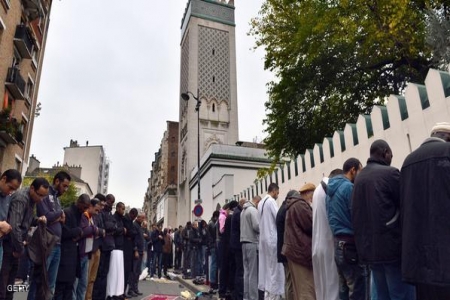 عُمان تنقذ ‘‘مشروع مسجد ضاحية باريس‘‘ وفرنسا تشترطه بدون مإذنة