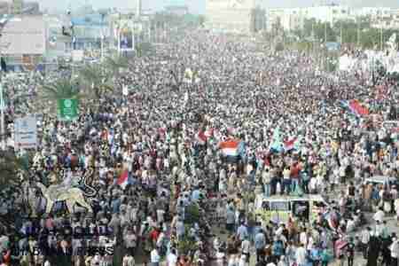 بالصوت القوي والصورة: الجنوب يجتمع اليوم ويجمع على الحرية والاستقلال (صور)