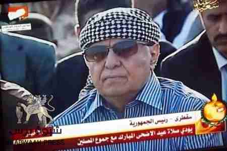 &lsquo;&lsquo;هادي&lsquo;&lsquo; ثاني رئيس جنوبي يصلي العيد في سقطري وإعلانها محافظة رداً على مشروع الإقليم الشرقي.