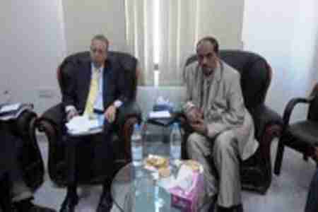 دبلوماسي جنوبي : تجاهل رؤية بن علي وفريقه المشارك في الحوار طريق لتدويل قضية الجنوب .