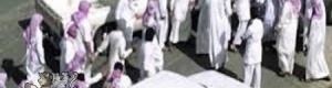 في مدينة الرسول : عامل يوسع كفيله ضرباً في الشارع العام لخلاف على إجراءات الإقامة