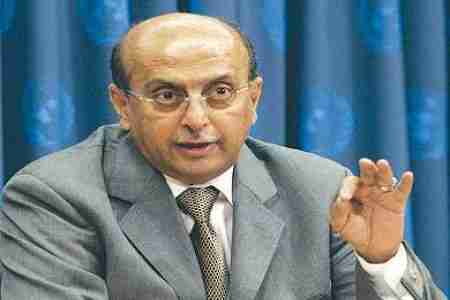 االقربي ينفي اعتزام صالح الترشح للرئاسة ويؤكد ان هادي مرشحهم كمؤتمر ومن حقه البقاء حتى انتخاب رئيس آخر لليمن