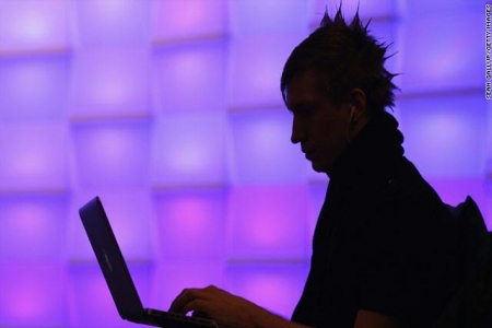 كيف تحمي حاسوبك بشبكات الانترنت العامة؟