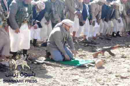 مندوبي حسين الأحمر يستقطبون المغتربين المرحلين من السعودية للقتال في صعدة