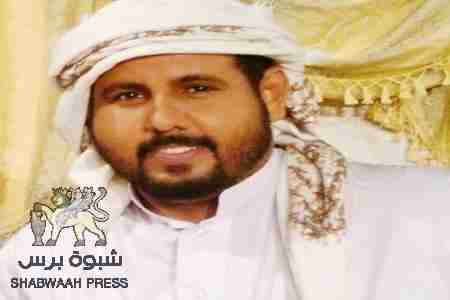 مدير عام القطن يمنع رفع الشعارات الجنوبيه ويسمح برفع صورة بن حبريش .