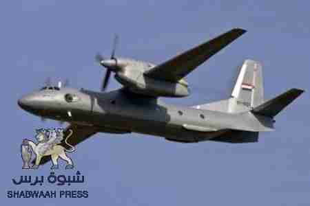 عاجل : طائرة نقل عسكرية تنقل ذخائر الى سيئون وتحمل منها جثث قتلى ومصابين الى صنعاء