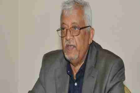 ياسين نعمان يدلي بتصريح هام عقب التوقيع على وثيقة مخرجات مؤتمر الحوار