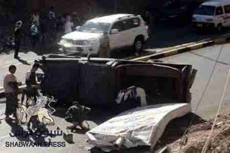 مقتل جنديان يمنيان وجرح 6 في حادثة إنقلاب طقم عسكري في عدن