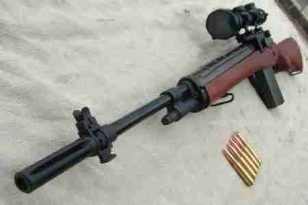 سلطة جمارك الحديدة تحبط عملية تهريب أجهزة ليزر تستخدم في عمليات القنص