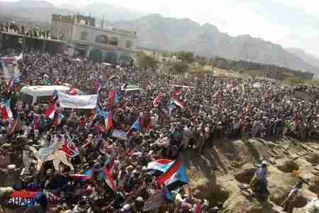 صحيفة الخليج : مئات الآلاف يشيعون ضحايا عزاء الضالع جنوب اليمن
