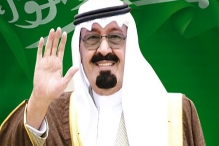خادم الحرمين يقيل إمام الحرم النبوي بعد تطاوله على مصر