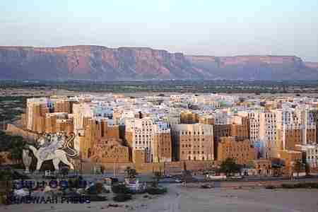 استمرار إغلاق مرافق الدولة في مدينة شبام التاريخية لليوم العاشر