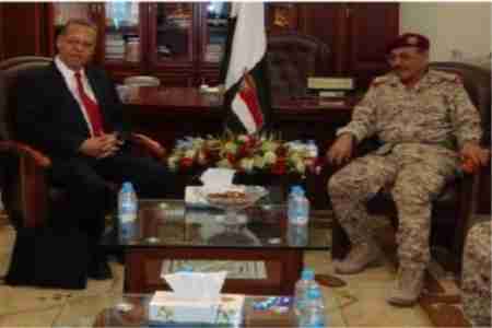 جمال بنعمر يهدد اللواء محسن: لا يوجد معرقل إلا أنت وحزب الإصلاح والشيخ حميد الأحمر.