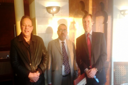 الرئيس علي ناصر يلتقي فريق مجموعة الأزمات الدولية