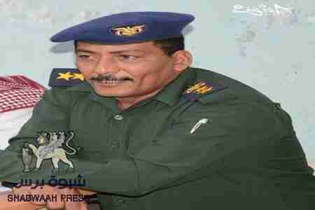 قرابة 20 مسلح هجموا على مبنى مديرية أمن المكلا وأطلقوا سراح خمسة معتقلين