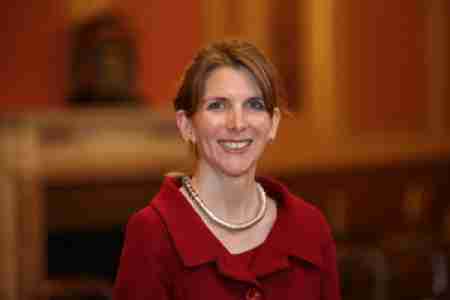 سفيرة بريطانيا في اليمن : الخطة الاتحادية لا ترضي الجميع على الإطلاق والأمور في اليمن قد تفشل