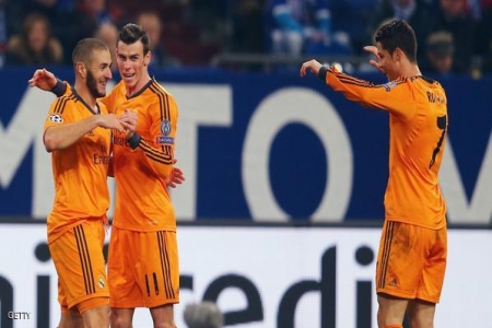 ريال مدريد يقسو على شالكه بنصف دستة