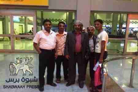 الحذيفي جريح مجزرة سناح الضالع يصل مطار عدن قادما من مصر