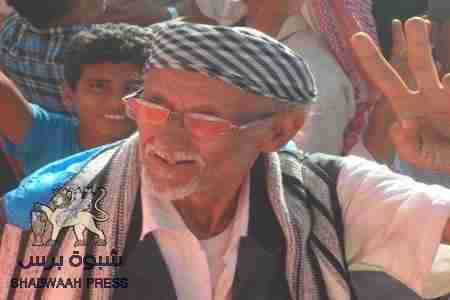 قوات الاحتلال اليمني تداهم منزل المناضل حريز الحالمي رئيس مجلس الحراك بالمنصورة لاعتقاله