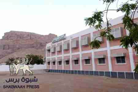 بعد ألباسه ثياب امرأة : حادثة العلوم التطبيقية في سيؤن خلفها جهات حزبية (بيان)