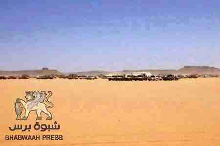 قبيلة الصيعر تقطع الطريق الدولي العبر الوديعة ردا على اعتقال الجيش اليمني لأبنائهم