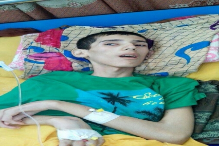 وفاة طفل في الشحر نتيجة لمشاهدته غارة جوية وسقوط قتلى في ملعب المدينة(إضافة)