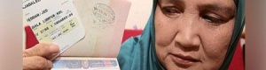 معتمرة ماليزية عائدة من مكة المكرمة الى بلدها رأت حطام الطائرة في المحيط