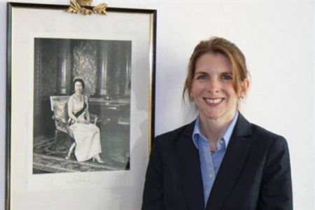 سفيرة بريطانيا في اليمن : لم نر فعليا أي قيادة جنوبية متماسكة وموحدة .